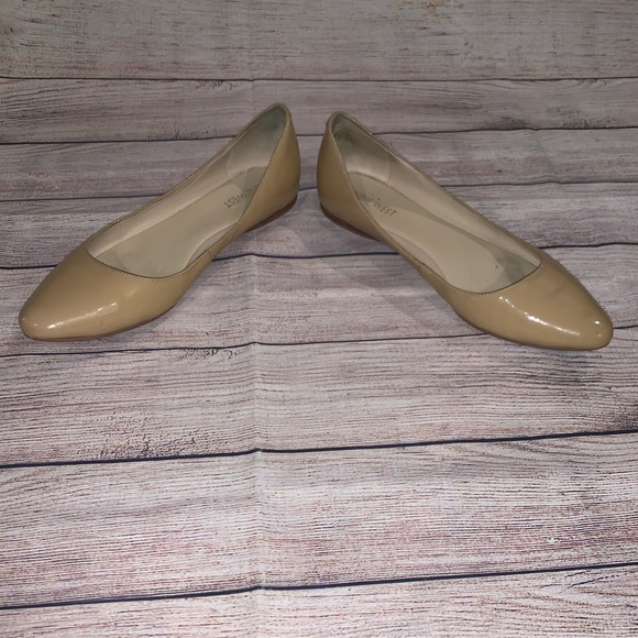 Nine West Nude Flats - Picture 2 of 8